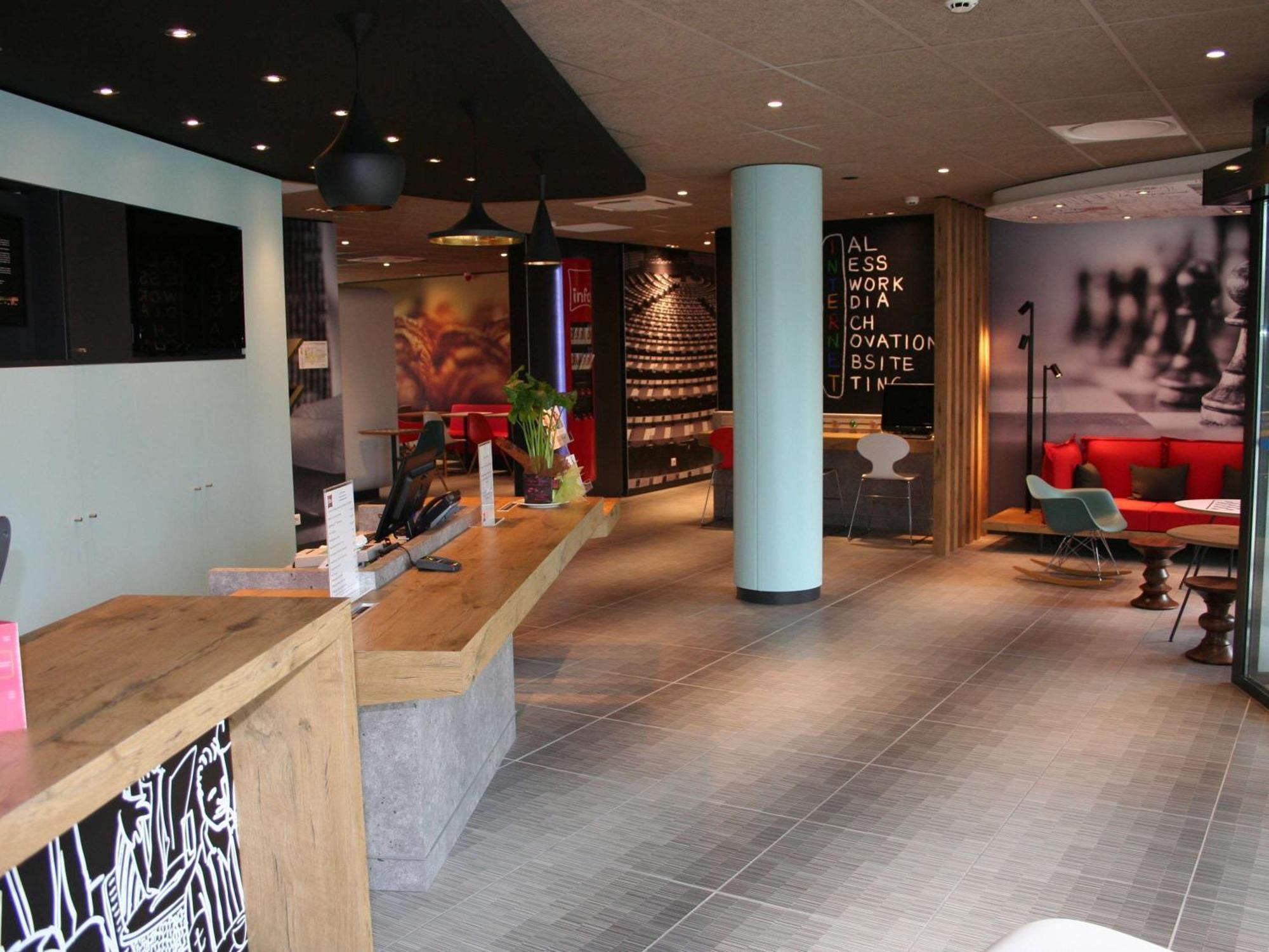 Hotel Ibis Montceau Les Mines Exterior foto